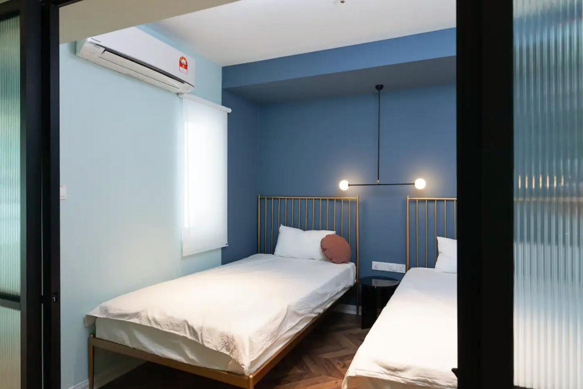 Maritime Seaview Suites Penang George Town Exterior foto